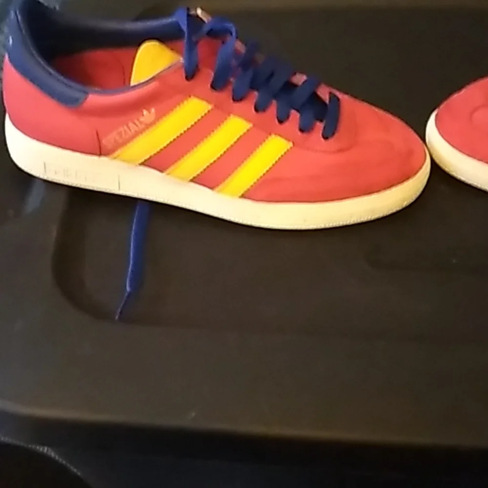 Adidas Spezial Shirley Red Yellow Blue Size 7.5 - Picture 4 of 6